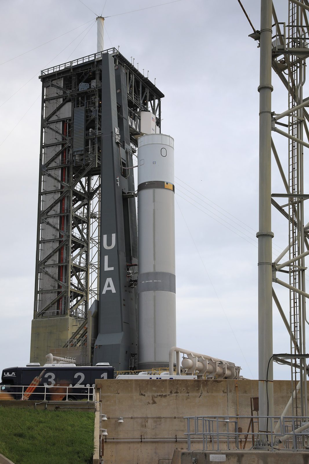 vertical view of Vulcan pathfinder at pad, ULA logo on support, Cape Canaveral Space Launch Complex 41