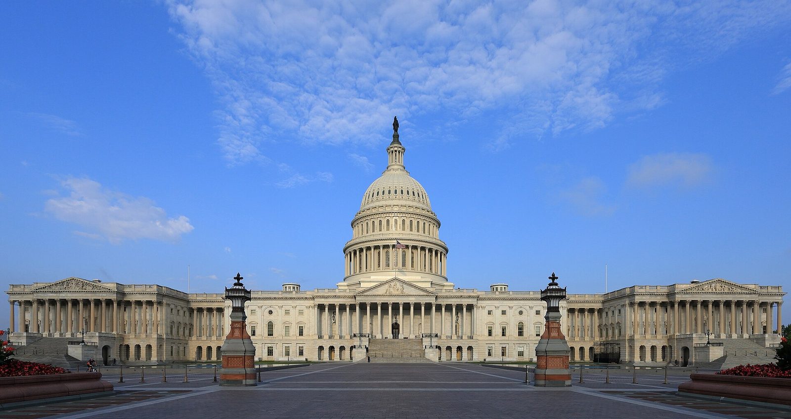 United States Capitol building, clear sky, wide frontal view